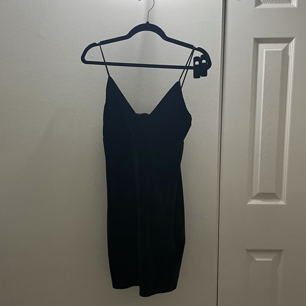 SHEIN black velvet midi dress in L